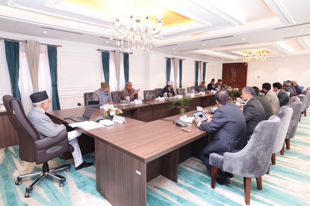 मन्त्रिपरिषद् बैठक बस्दै